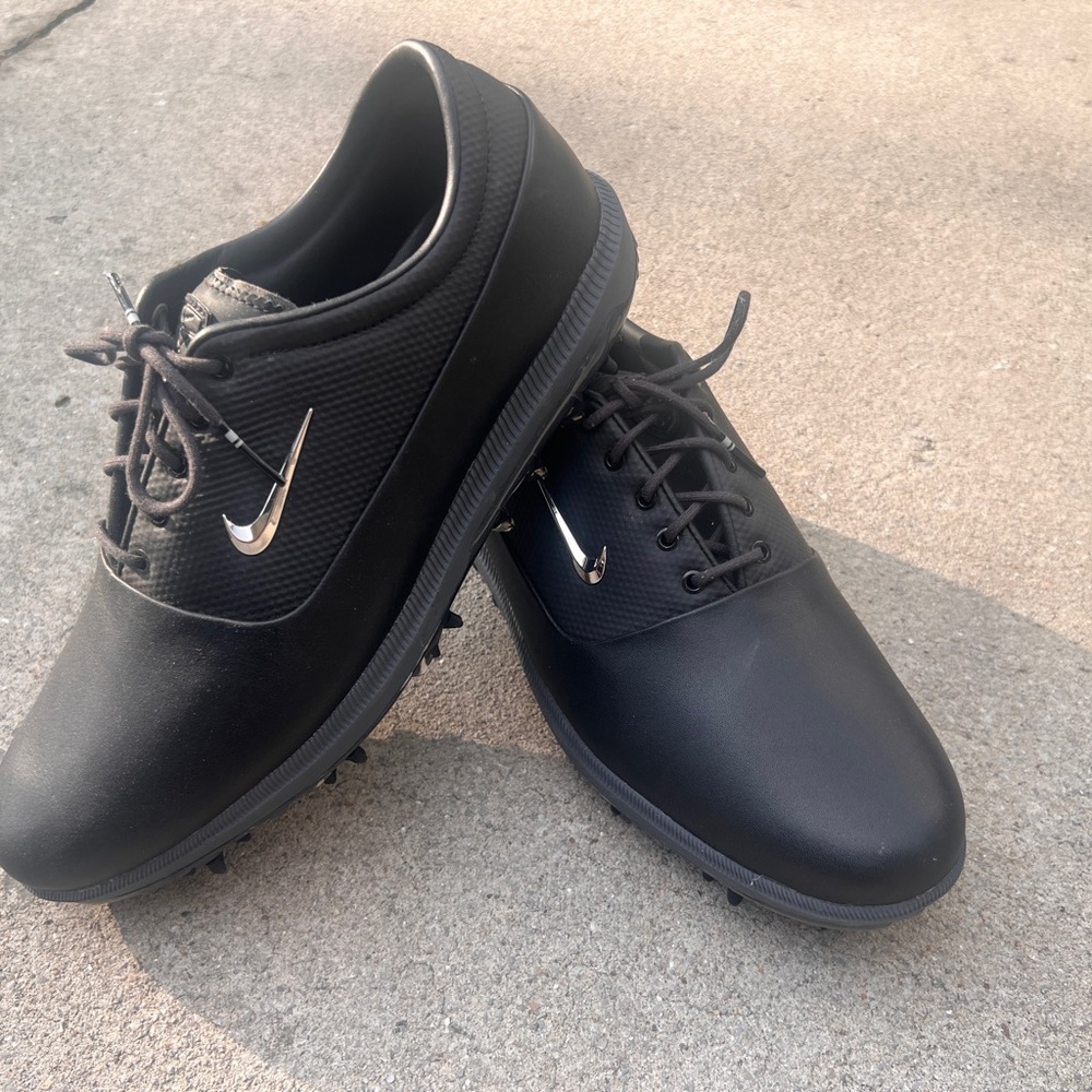 Nike Victory Tour Golf Shoes new w no box